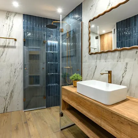 Sea & Space - Premium - Center By Flat Manаger